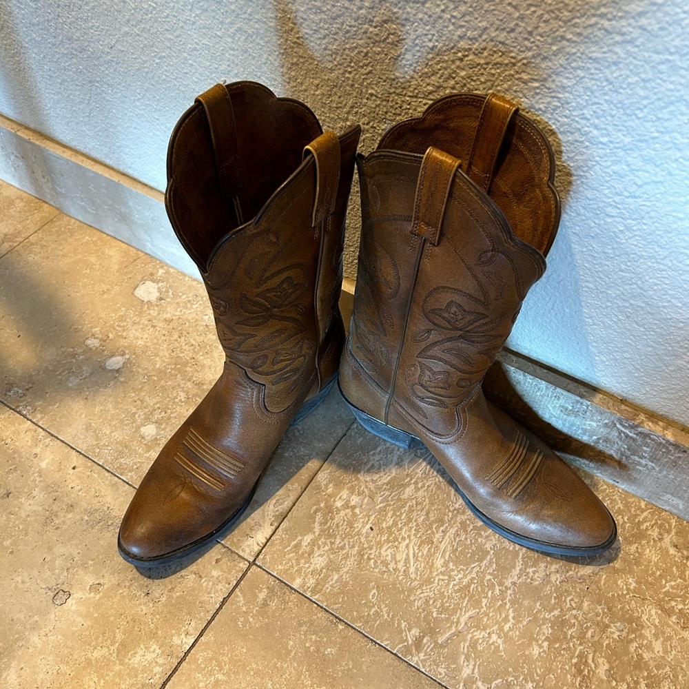 Women Ariat Western Boot - Picture 4 of 11